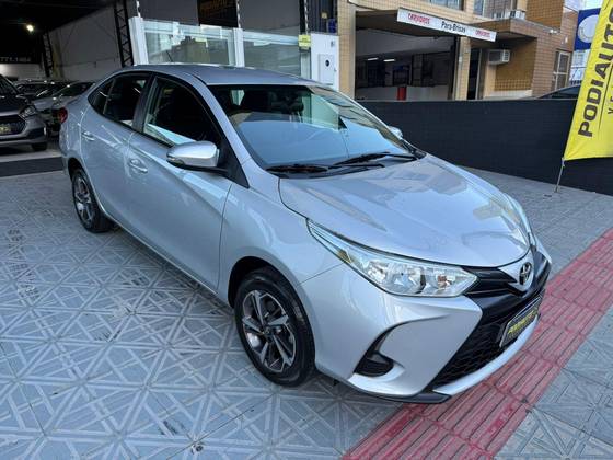 TOYOTA YARIS 1.5 16V FLEX SEDAN XL MULTIDRIVE TOYOTA YARIS 1.5 16V FLEX SEDAN XL MULTIDRIVE